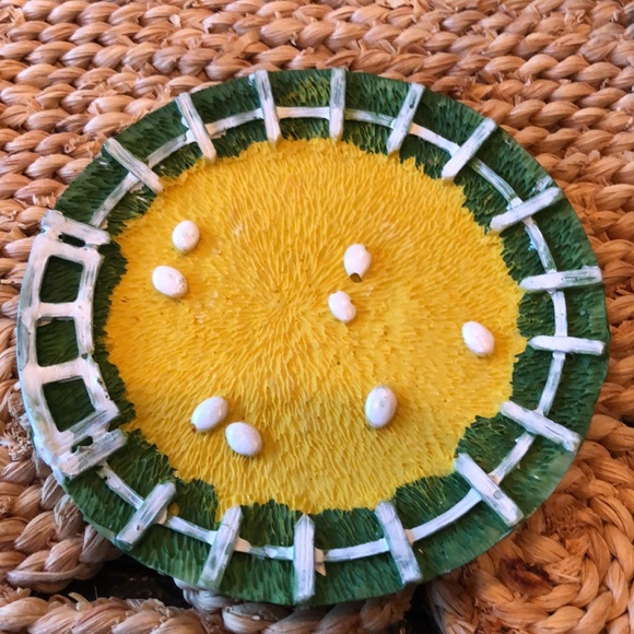 Hermitage Pottery miniature resin tea set - Picture 3 of 9